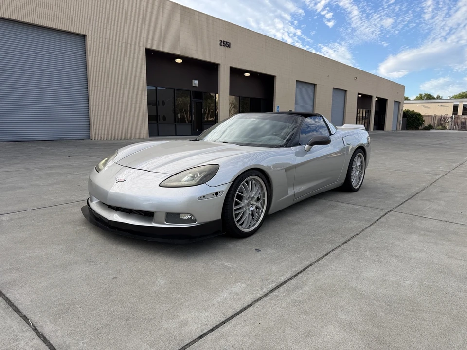 2005 Chevrolet Corvette C6 - Image 2 of 13