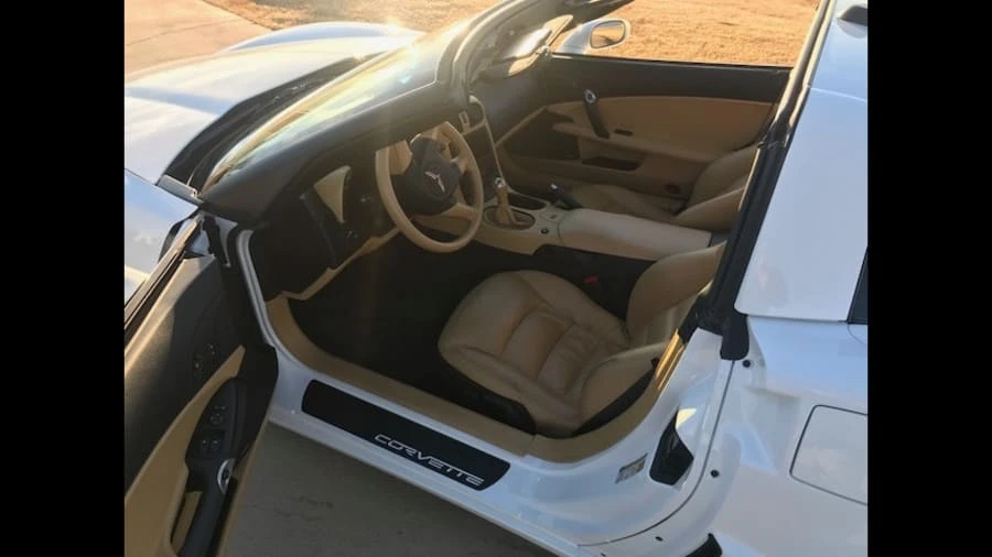 2005 Chevrolet Corvette C6 - Image 3 of 10