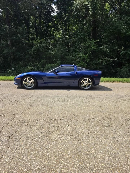 2005 Chevrolet Corvette C6 - Image 2 of 9