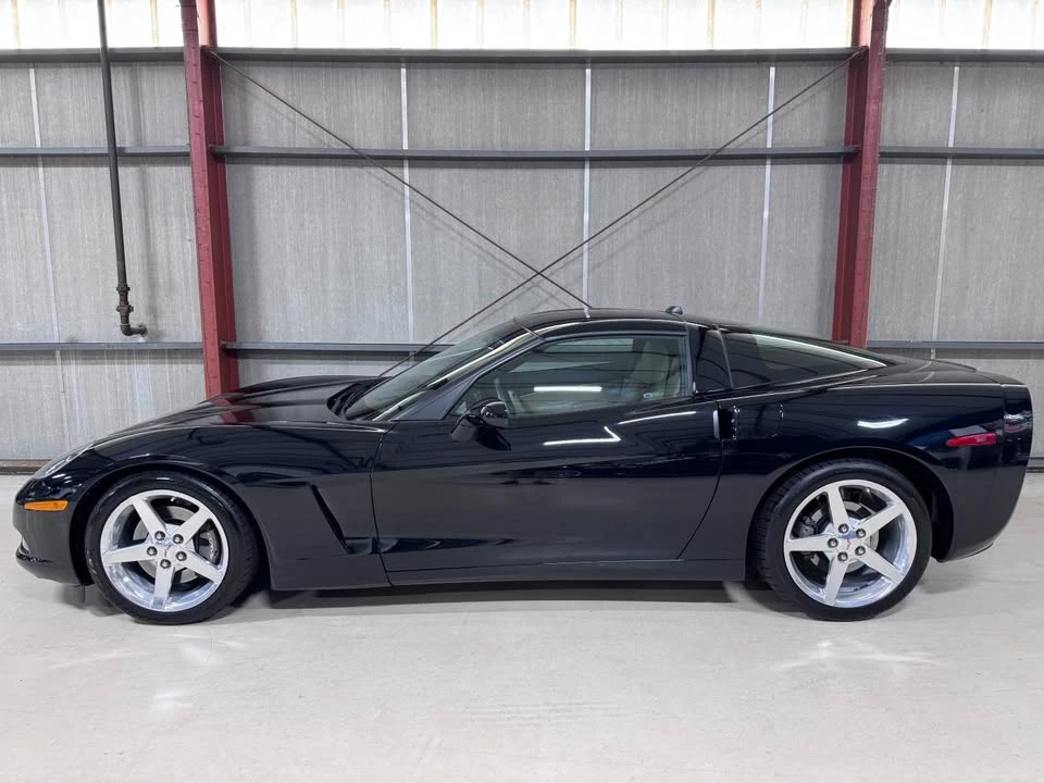 2005 Chevrolet Corvette C6 - Image 9 of 19