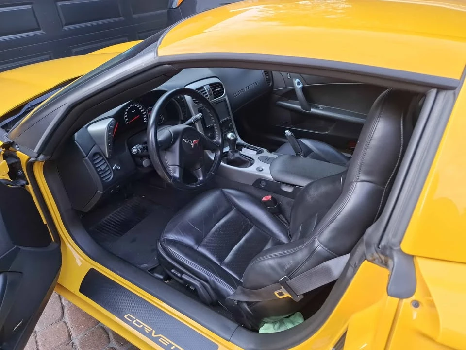 2005 Chevrolet Corvette C6 - Image 2 of 10