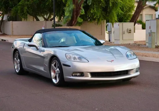 2005 Chevrolet Corvette Stingray Z51 Convertible 2D