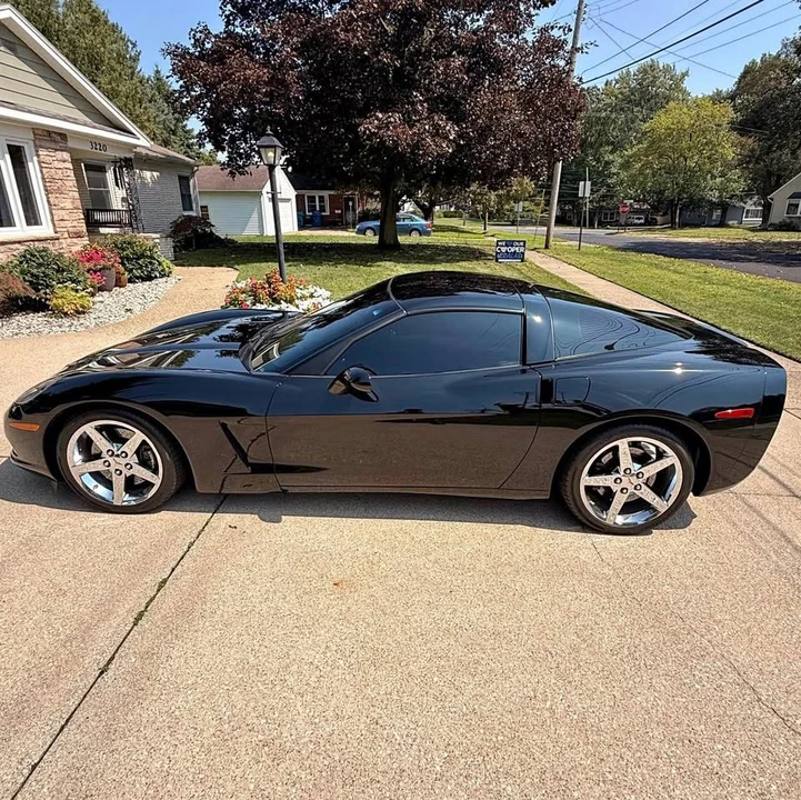2005 Chevrolet Corvette C6 - Image 1 of 15