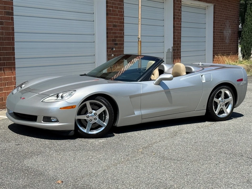 2005 Chevrolet Corvette C6 - Image 12 of 31