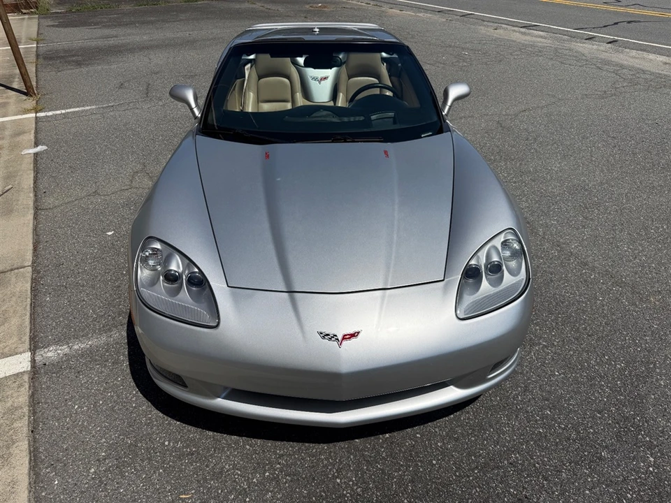 2005 Chevrolet Corvette C6 - Image 13 of 31
