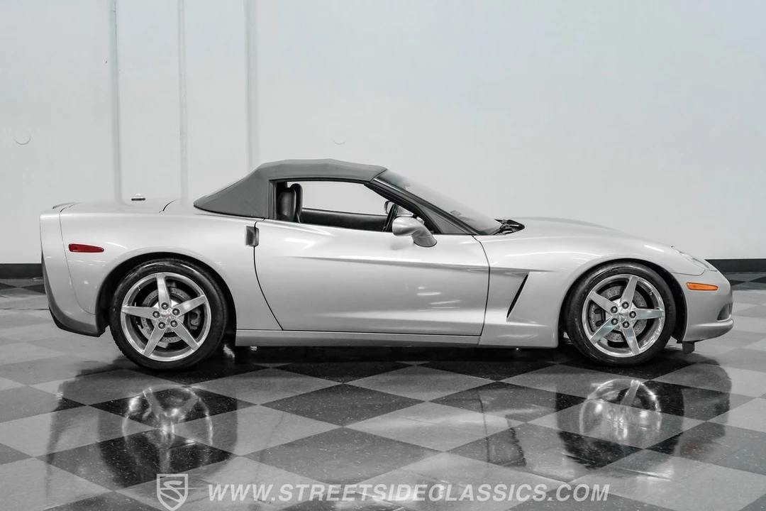 2005 Chevrolet Corvette C6 - Image 14 of 31