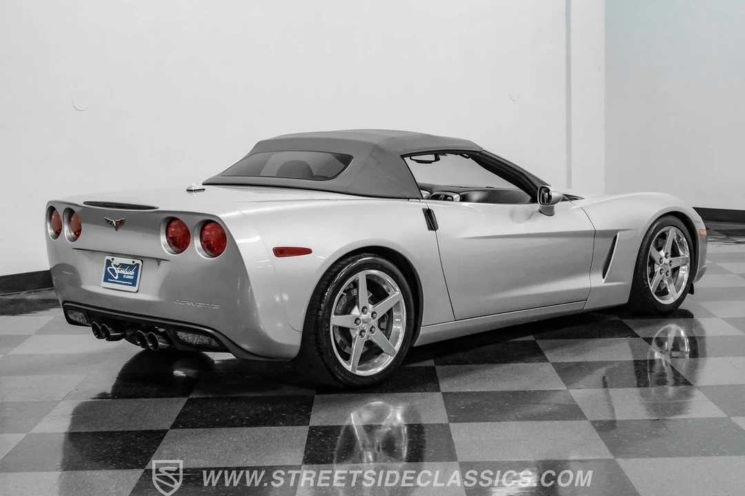 2005 Chevrolet Corvette C6 - Image 12 of 31