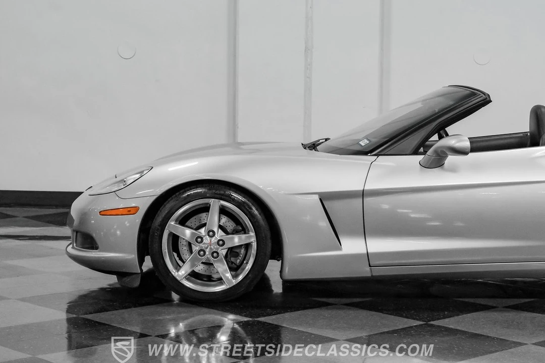 2005 Chevrolet Corvette C6 - Image 23 of 31