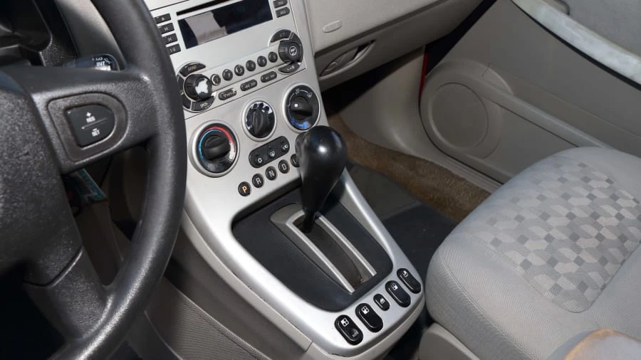 2005 Chevrolet Equinox - Image 11 of 12