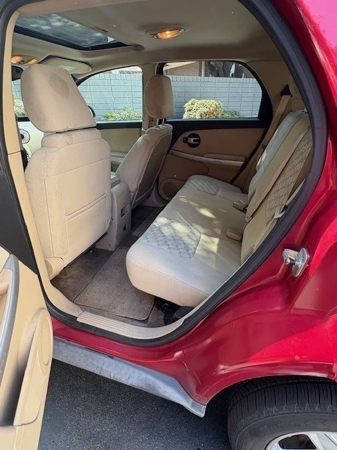 2005 Chevrolet Equinox - Image 9 of 15