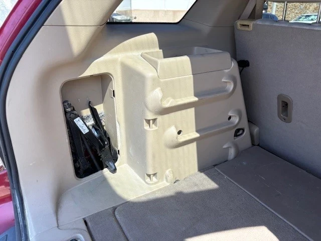 2005 Chevrolet Equinox - Image 12 of 15