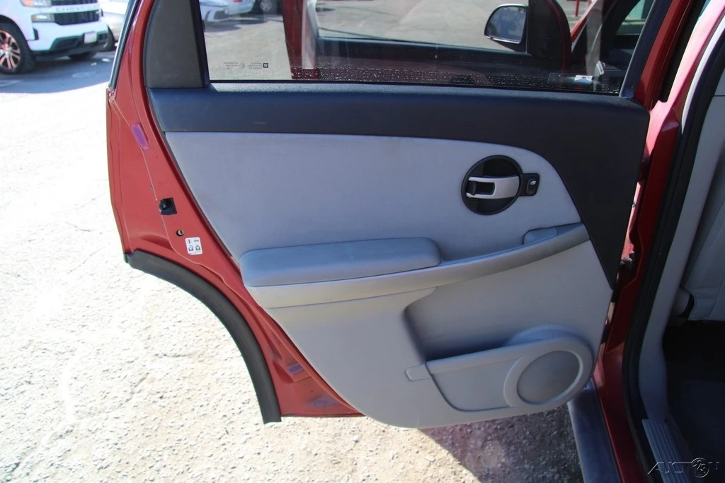 2005 Chevrolet Equinox - Image 20 of 21
