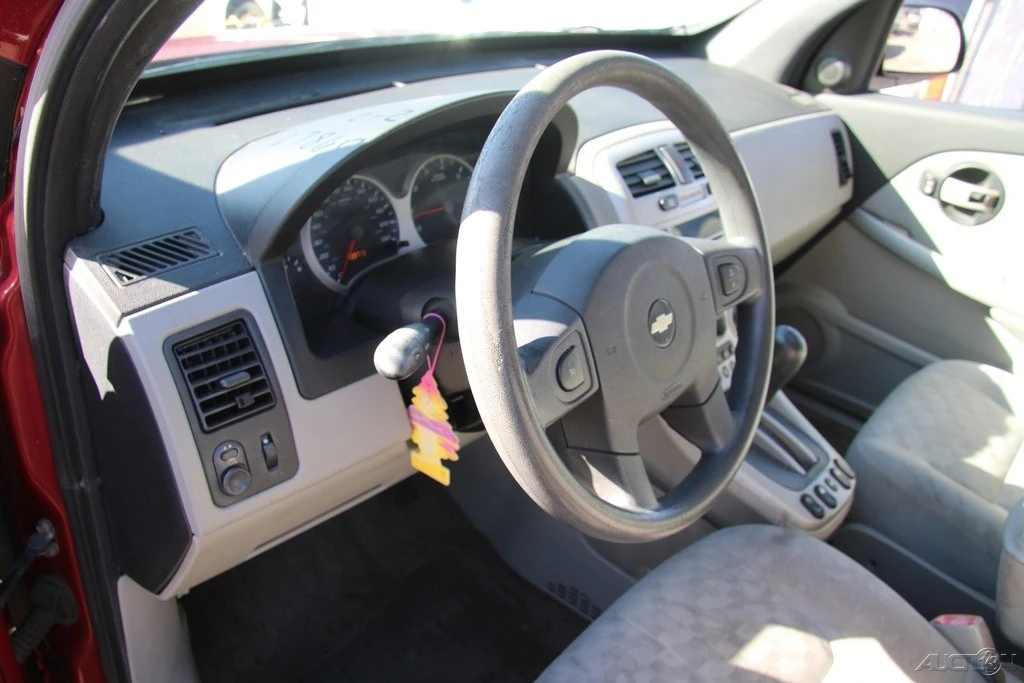 2005 Chevrolet Equinox - Image 15 of 21