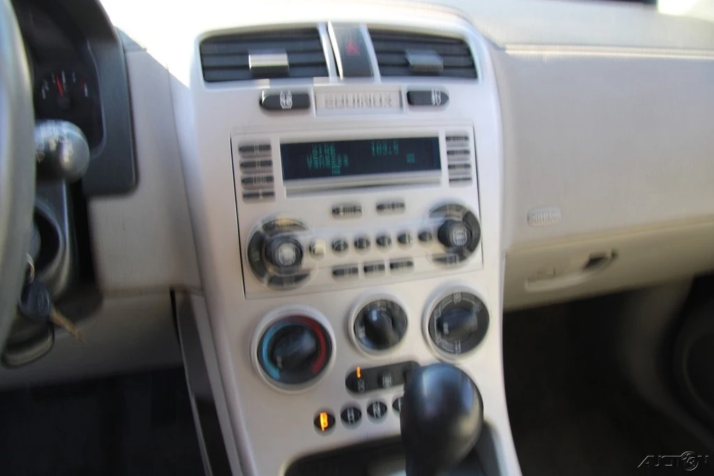 2005 Chevrolet Equinox - Image 18 of 21