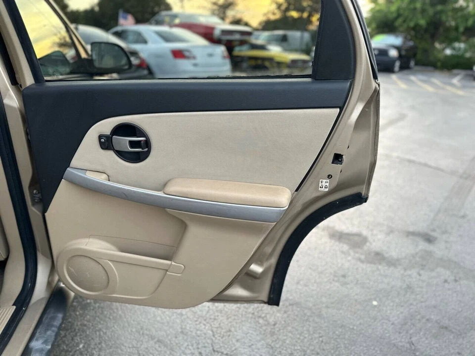 2005 Chevrolet Equinox - Image 14 of 21