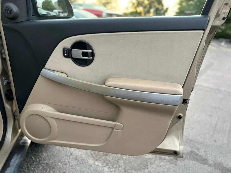 2005 Chevrolet Equinox - Image 13 of 21