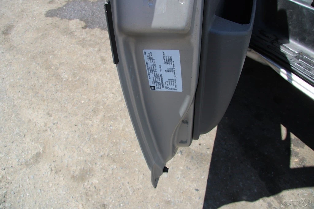2005 Chevrolet Express - Image 11 of 21