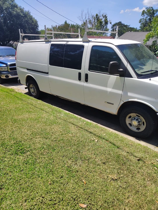 2005 Chevrolet Express - Image 3 of 3
