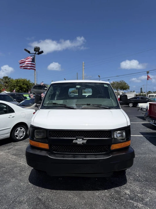 2005 Chevrolet Express - Image 7 of 21