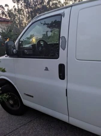 2005 Chevrolet Express - Image 3 of 8