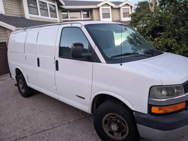 2005 Chevrolet Express - Image 5 of 8