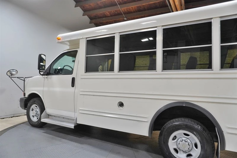 2005 Chevrolet Express - Image 20 of 21