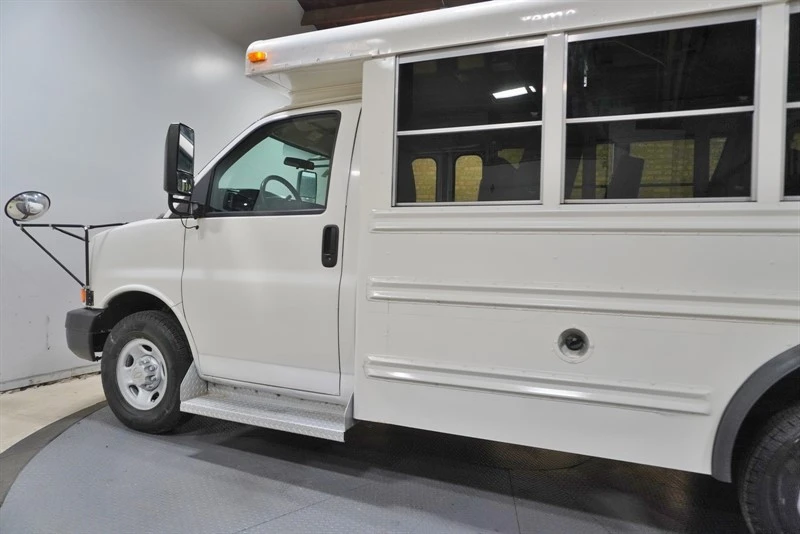 2005 Chevrolet Express - Image 21 of 21