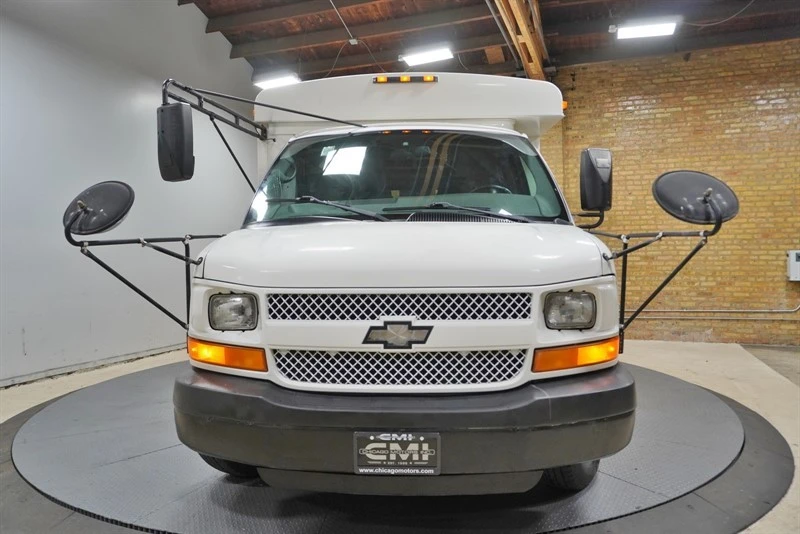 2005 Chevrolet Express - Image 4 of 21