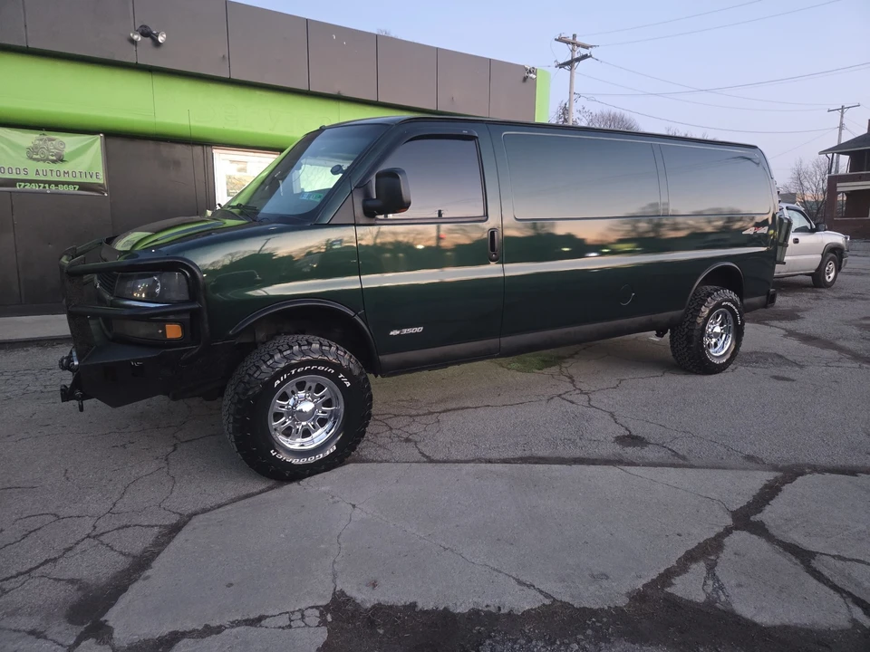 2005 Chevrolet Express - Image 4 of 21