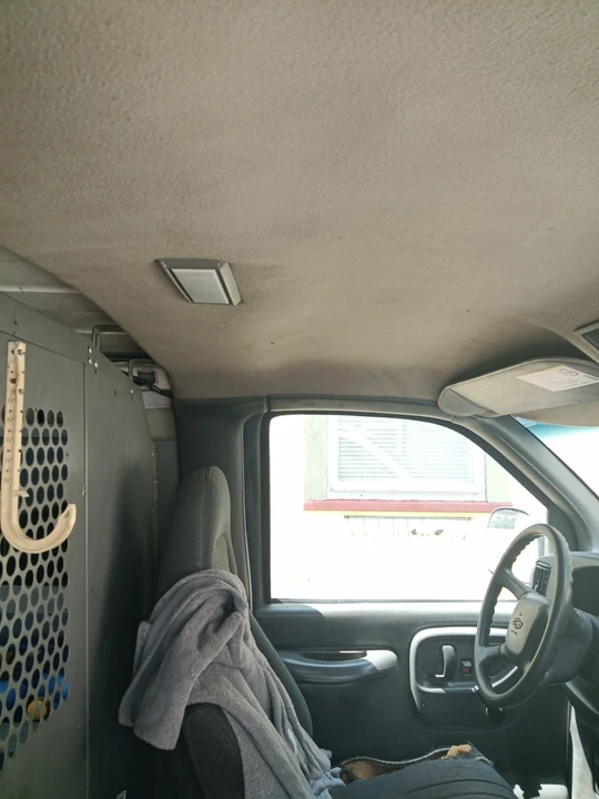 2005 Chevrolet - Image 16 of 17