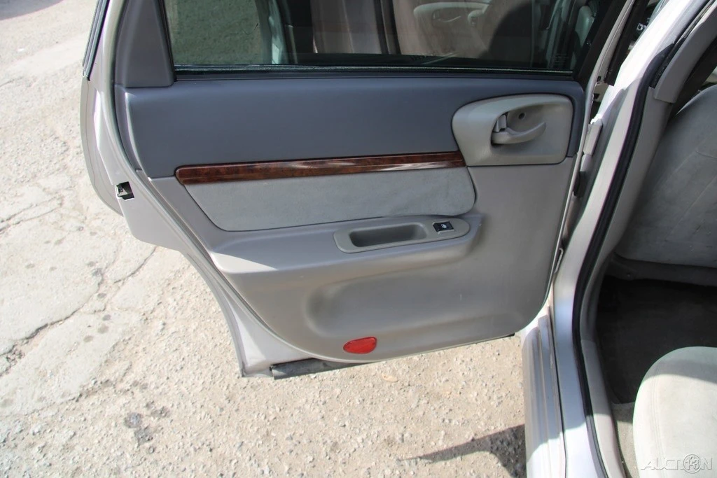 2005 Chevrolet Impala 8th Gen - Image 18 of 21