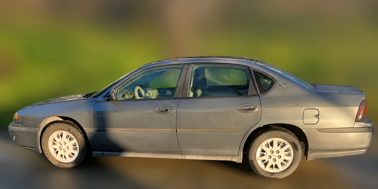 2005 Chevrolet Impala 8th Gen - Image 2 of 10