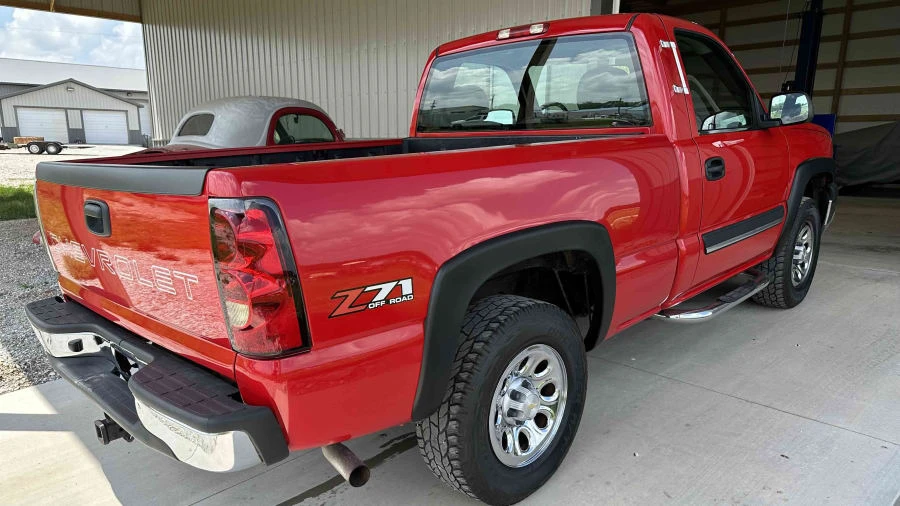 2005 Chevrolet Silverado 1st Gen - Image 2 of 19