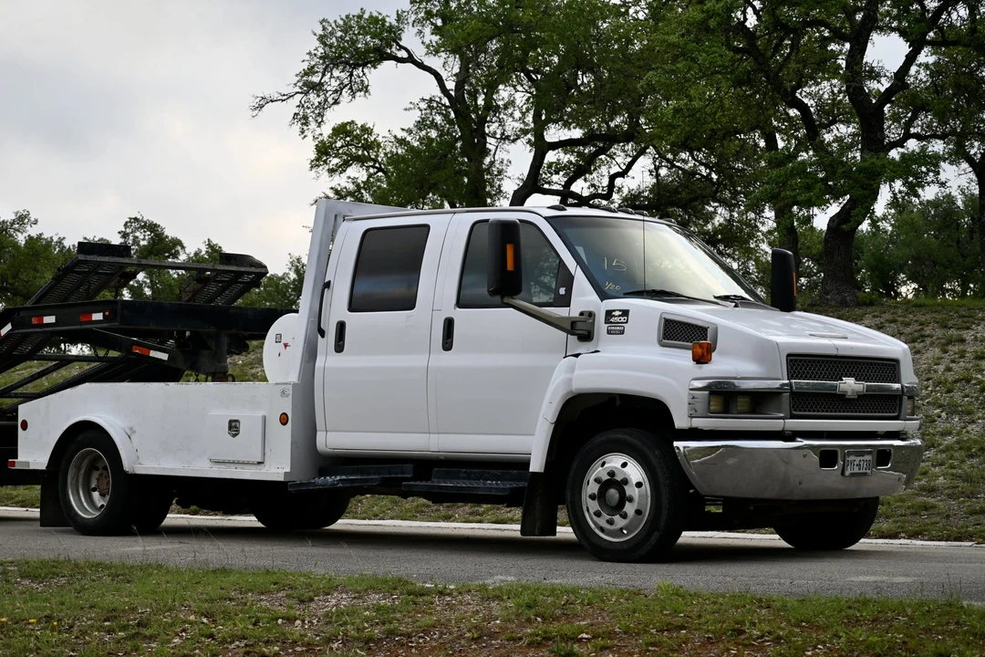 2005 Chevrolet Kodiak - Image 11 of 31