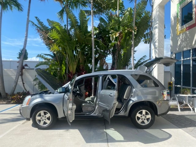 2005 Chevrolet Equinox - Image 9 of 21