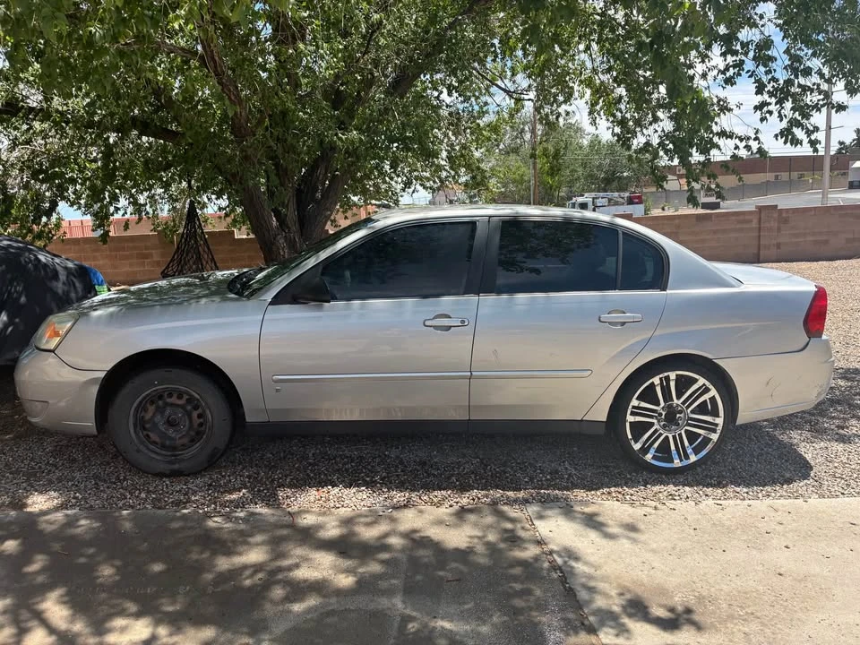 2005 Chevrolet Malibu - Image 7 of 9