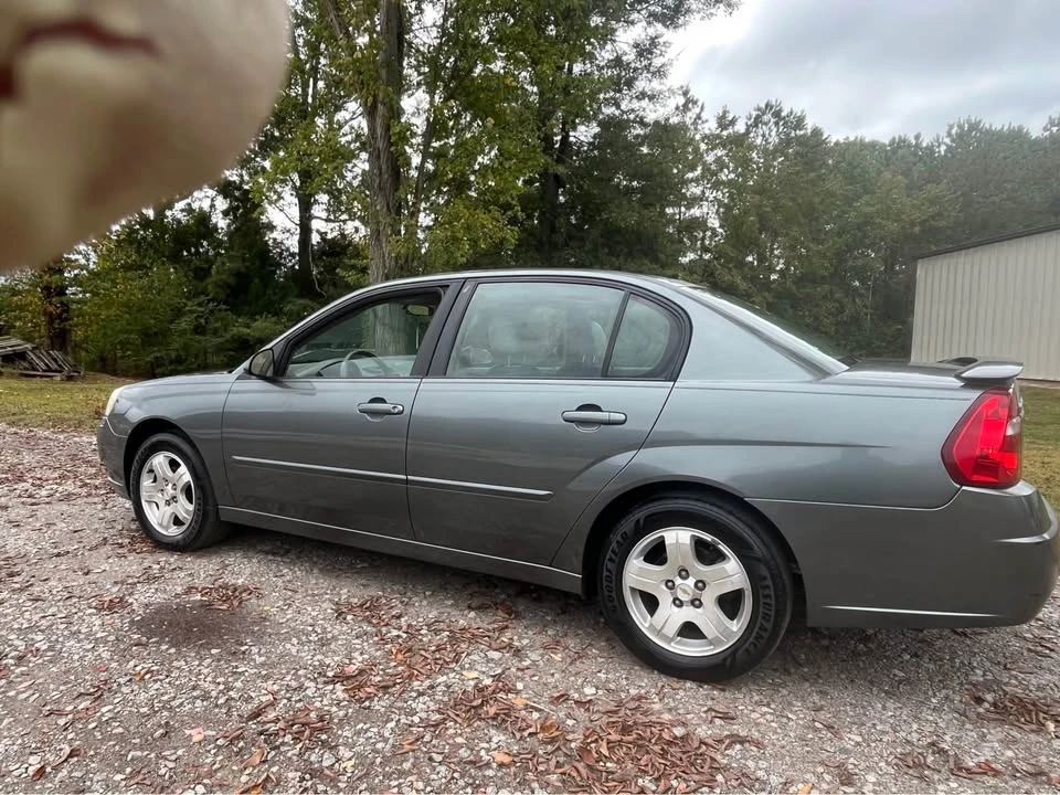 2005 Chevrolet Malibu - Image 9 of 10