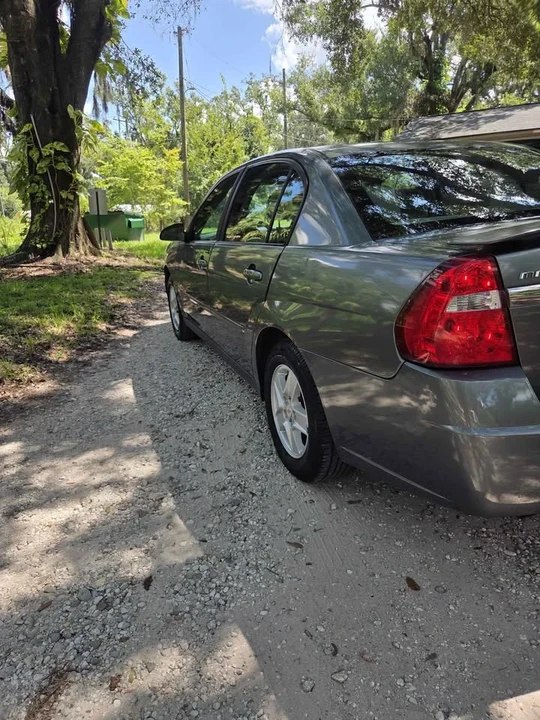2005 Chevrolet Malibu - Image 4 of 11
