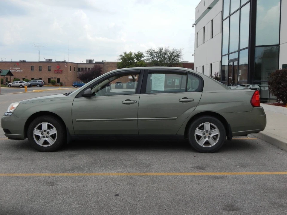 2005 Chevrolet Malibu - Image 10 of 12