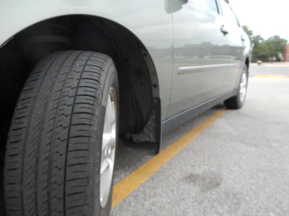 2005 Chevrolet Malibu - Image 15 of 21