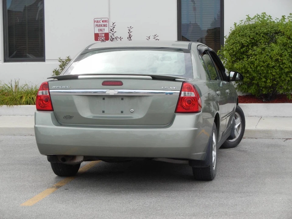 2005 Chevrolet Malibu - Image 16 of 21