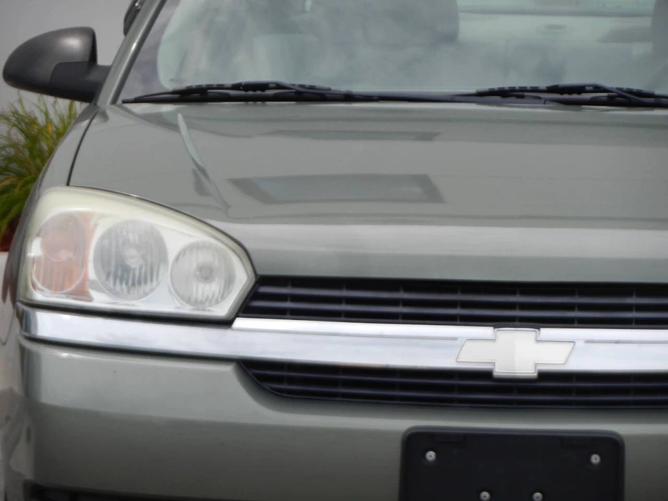 2005 Chevrolet Malibu - Image 9 of 12