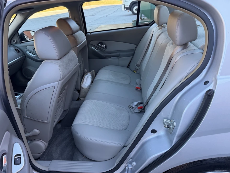 2005 Chevrolet Malibu - Image 14 of 21