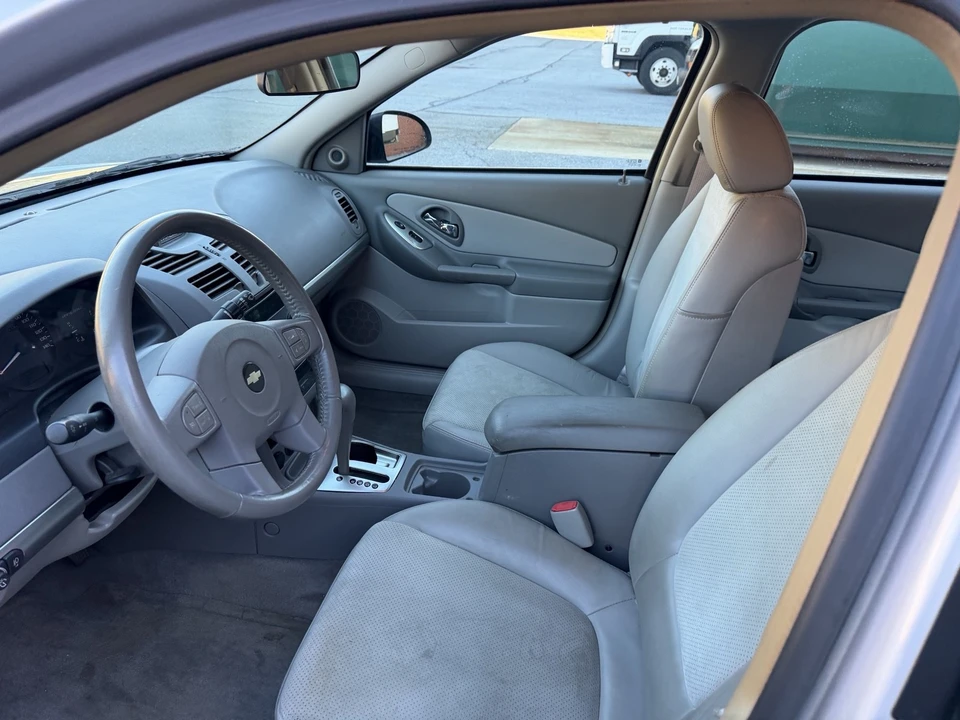 2005 Chevrolet Malibu - Image 13 of 21