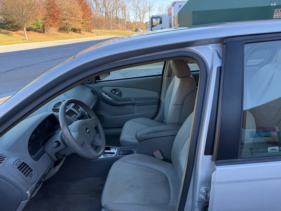 2005 Chevrolet Malibu - Image 15 of 21