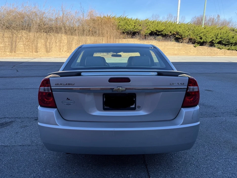 2005 Chevrolet Malibu - Image 6 of 21