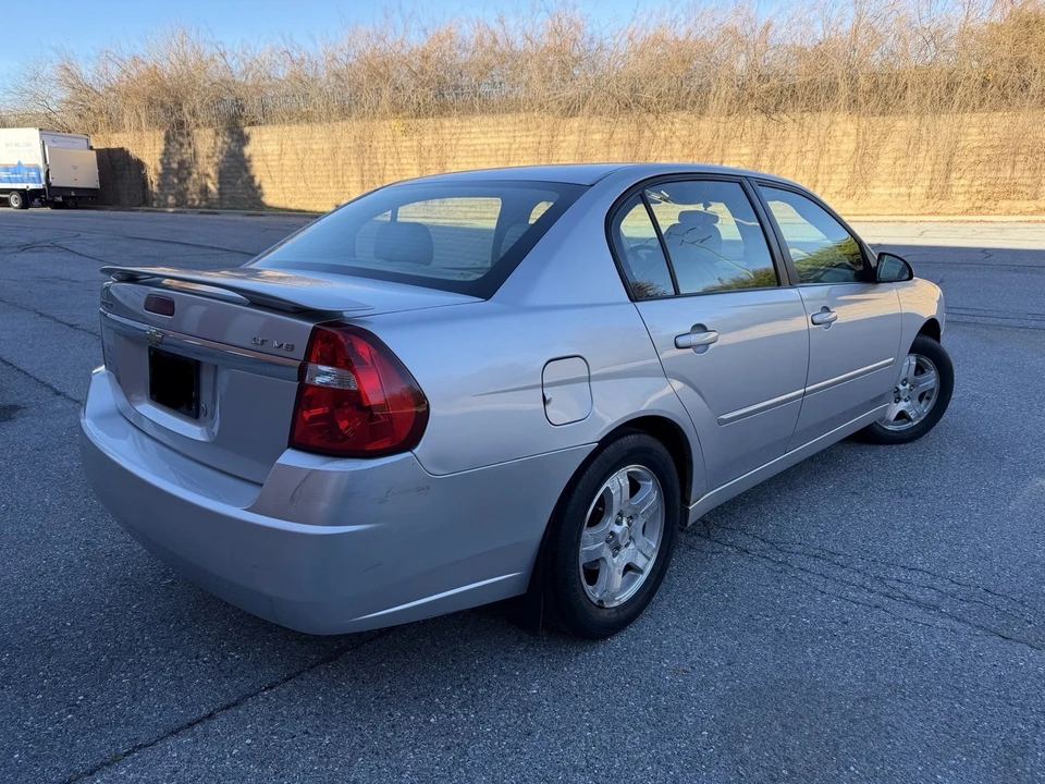 2005 Chevrolet Malibu - Image 5 of 21