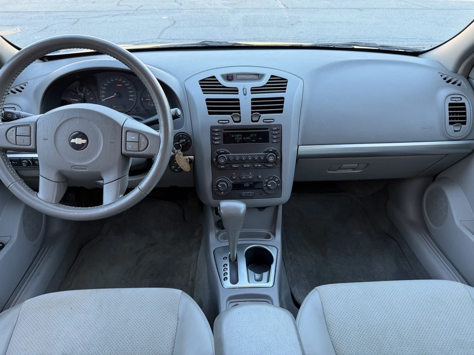 2005 Chevrolet Malibu - Image 11 of 21