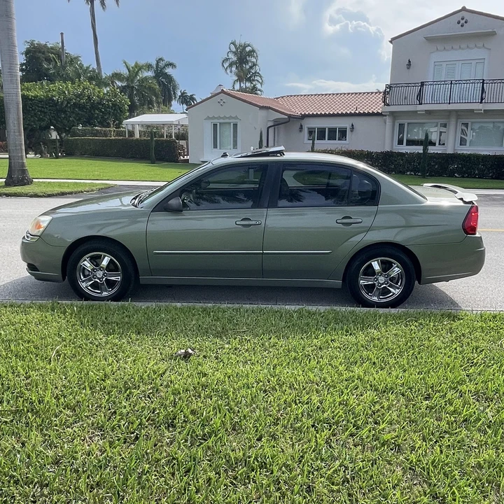 2005 Chevrolet Malibu - Image 7 of 12