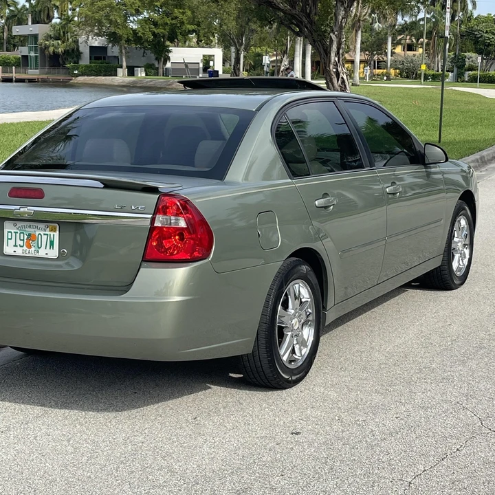 2005 Chevrolet Malibu - Image 11 of 12
